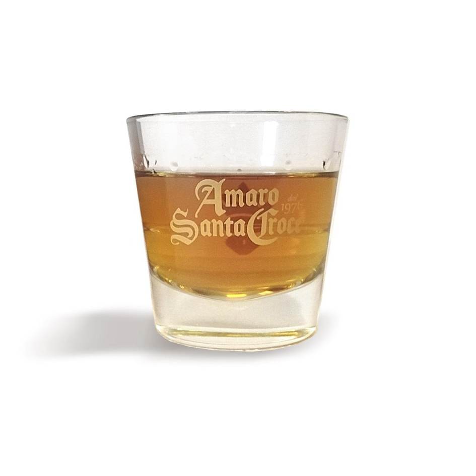 Bicchiere in vetro da 135 ml con logo dorato Amaro Santa Croce, simbolo dell’artigianalità campana. Perfetto per servire amari e liquori tipici italiani.